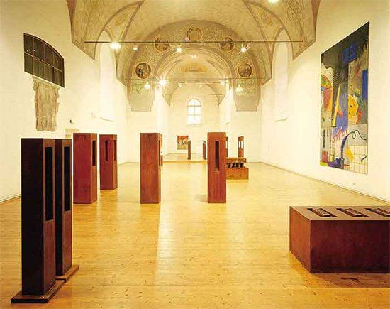 Städtische Galerie Traunstein, Kunstraum Klosterkirche 2002